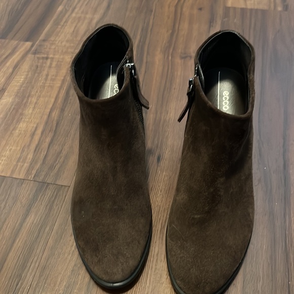 ECCO. Danish Design suede boots - Picture 2 of 10